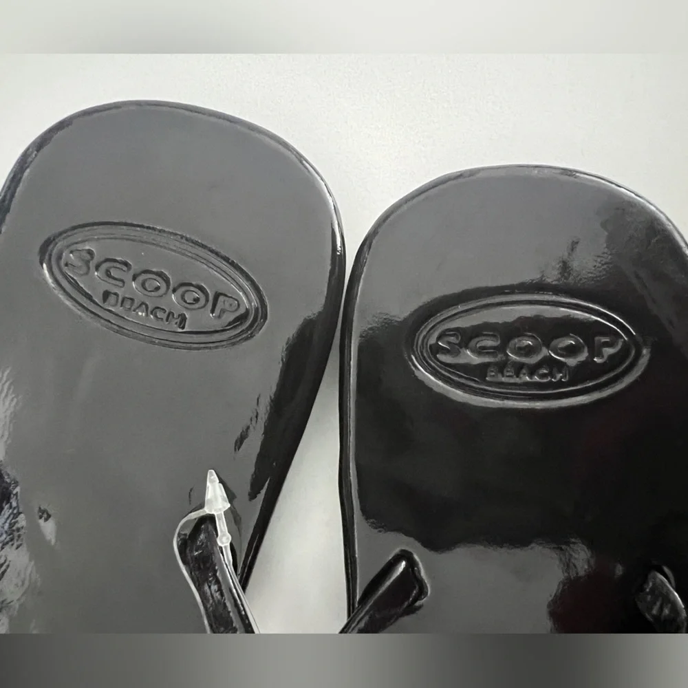 NEW SCOOP Beach flip-flop sandals, black, size 6